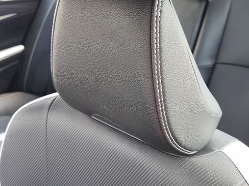 Used 2025 Toyota Camry SE FWD image 16