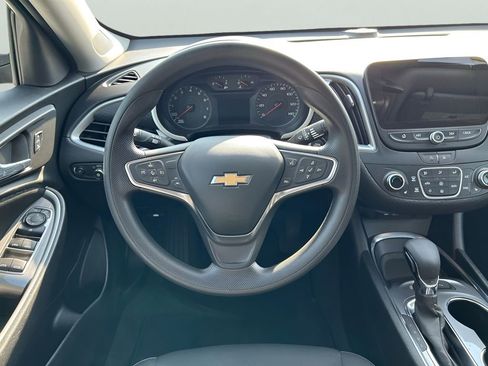Used 2024 Chevrolet Malibu LT image 14