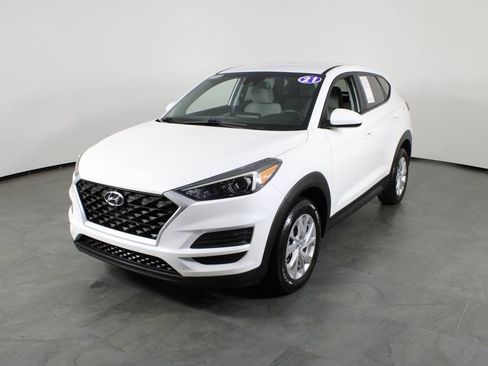 Used 2021 Hyundai Tucson SE FWD image 2