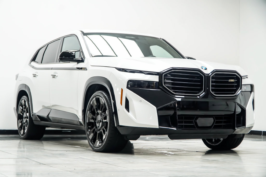 Used 2023 BMW XM w/ M Driver's Package AWD/4WD image 4