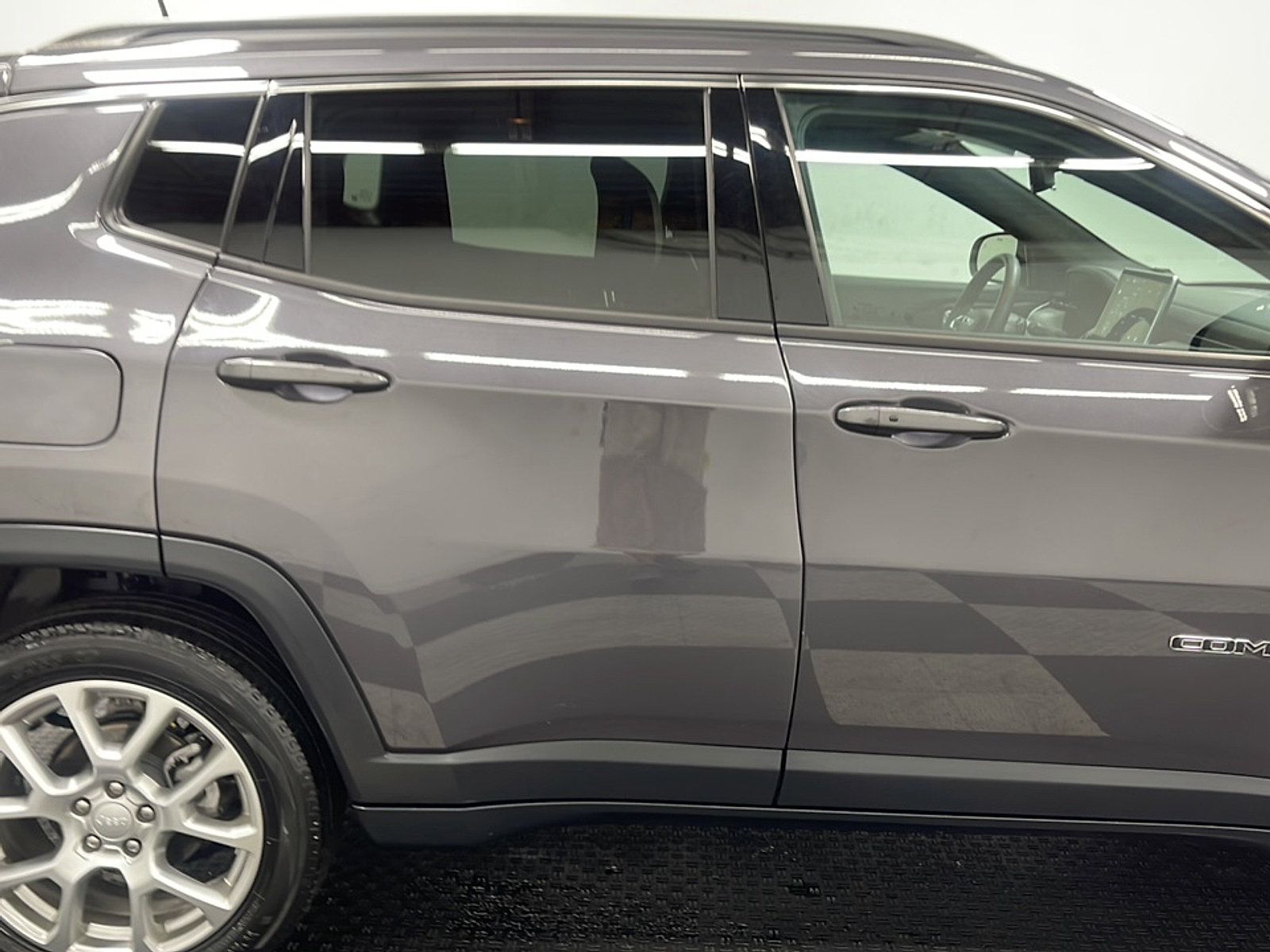 Used 2024 Jeep Compass Latitude AWD/4WD image 20