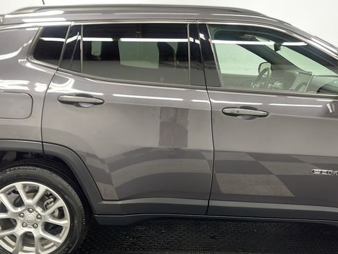 Used 2024 Jeep Compass Latitude AWD/4WD image 20