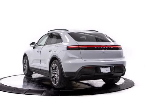 Certified 2026 Porsche Macan Electric RWD image 3