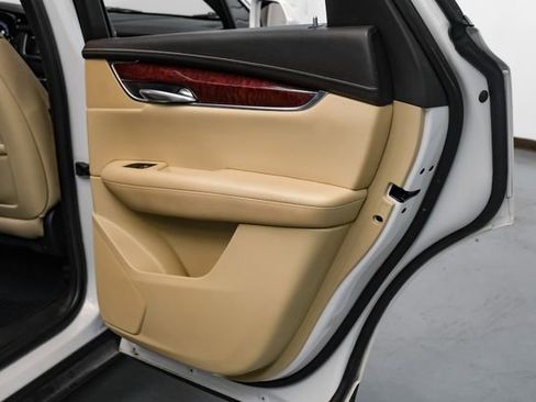 Used 2019 Cadillac XT5 Luxury FWD image 41