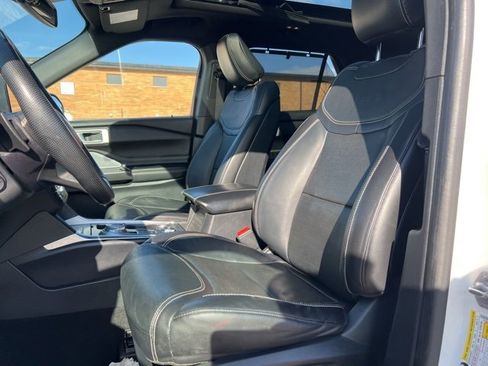 Certified 2020 Ford Explorer ST w/ ST Street Pack image 21