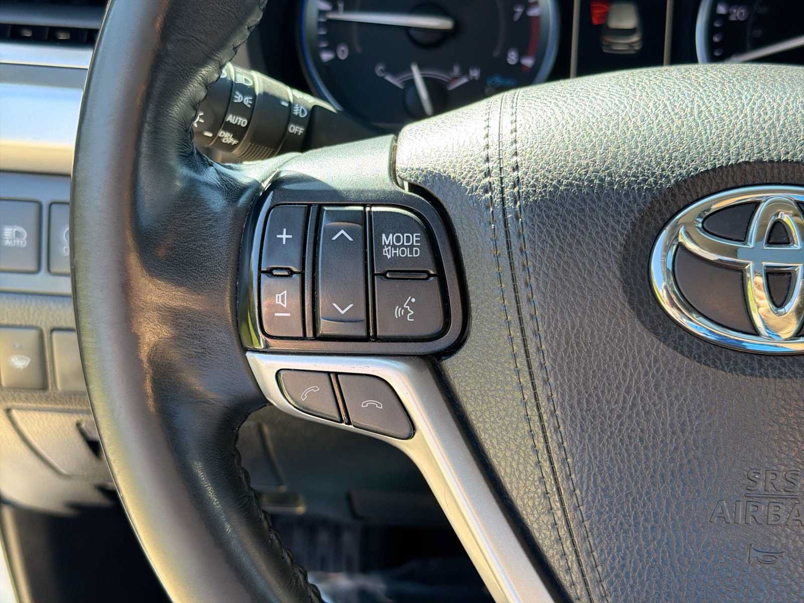 Used 2019 Toyota Highlander XLE AWD/4WD image 21