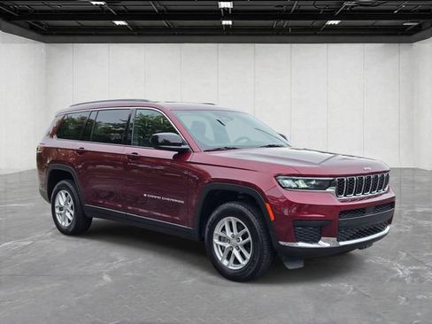 Used 2024 Jeep Grand Cherokee L Laredo w/ Luxury Tech Group I AWD/4WD image 7