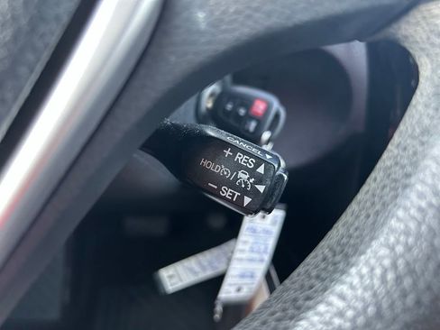 Used 2019 Toyota Corolla LE FWD image 23