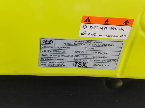 Certified 2025 Hyundai Kona SEL AWD/4WD image 35