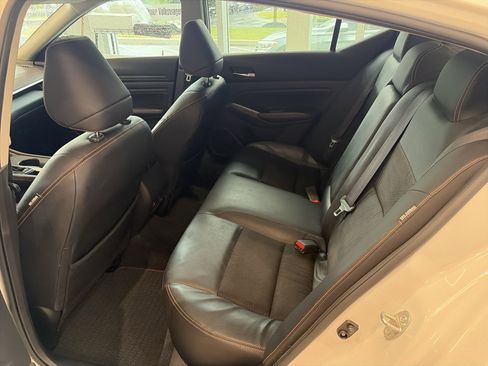 Used 2021 Nissan Altima 2.5 SR w/ SR Premium Package FWD image 21