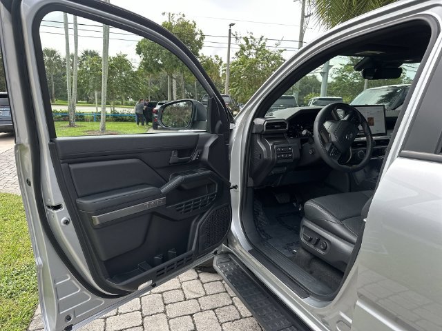 Used 2025 Toyota 4Runner TRD Off-Road Premium AWD/4WD image 22