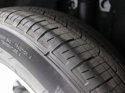 Certified 2025 Ford Escape Active image 19