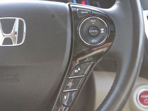 Used 2015 Honda Accord Touring image 40