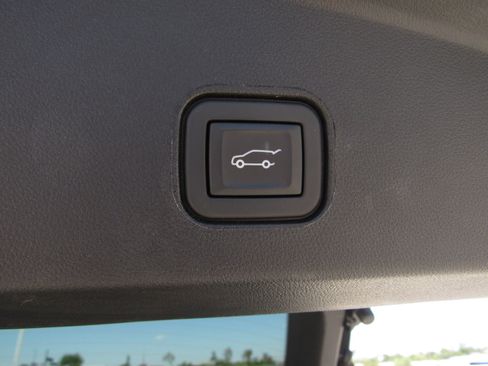 Used 2024 Cadillac Lyriq Sport RWD image 13