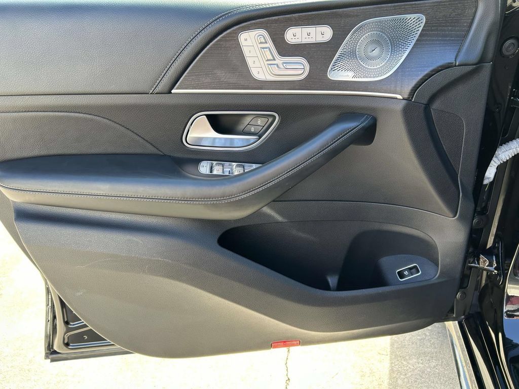 Used 2023 Mercedes-Benz GLE 53 AMG 4MATIC image 17