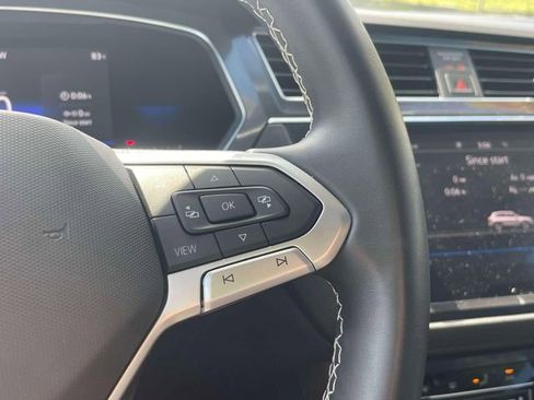 Used 2022 Volkswagen Tiguan SE image 23