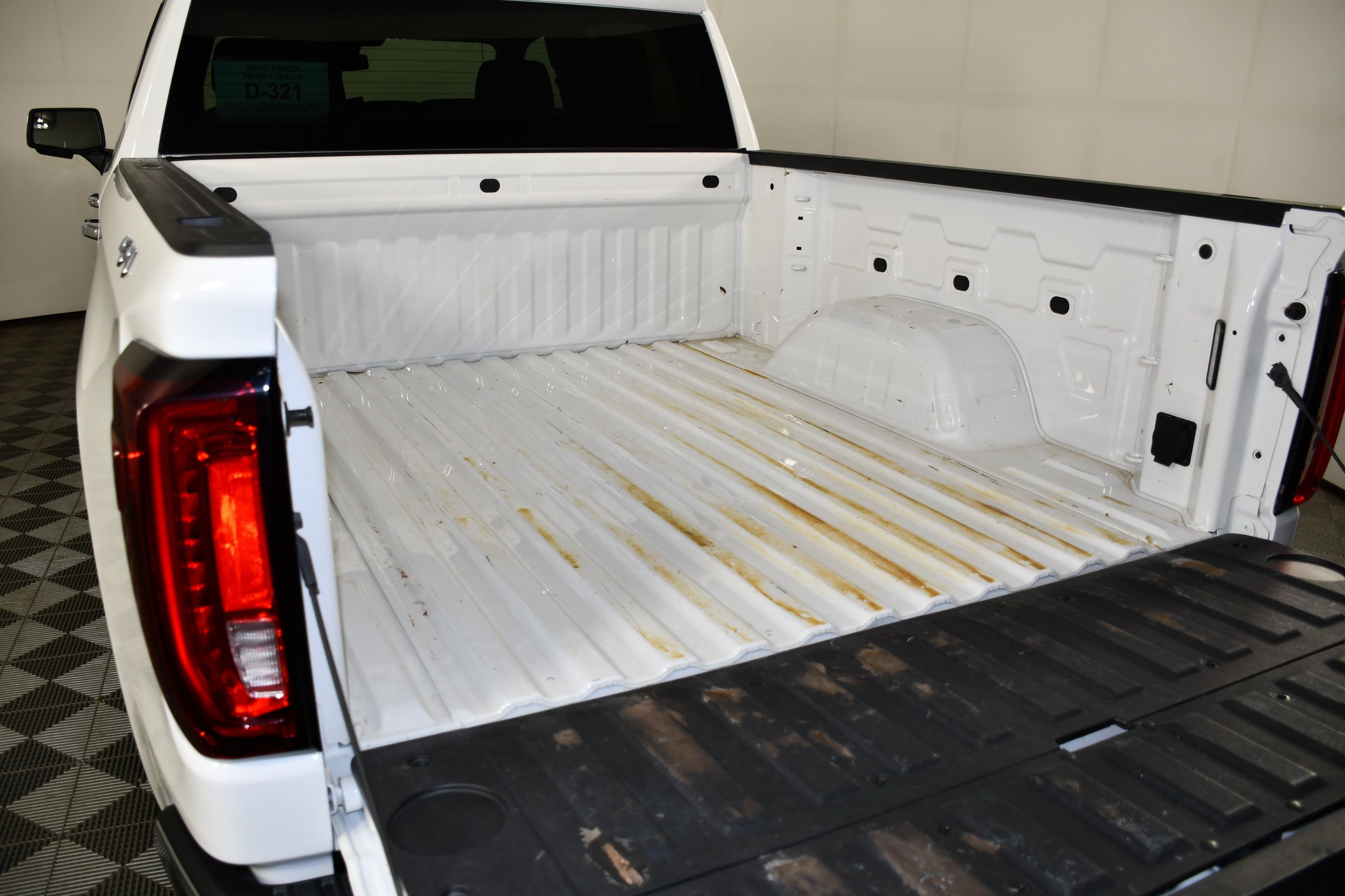 Used 2026 GMC Sierra 1500 SLT AWD/4WD image 38