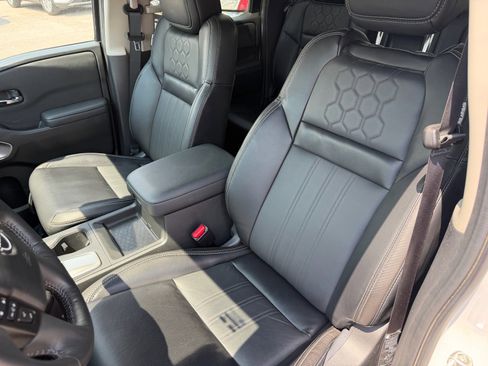 Used 2024 Nissan Frontier SL w/ Technology Package RWD image 35