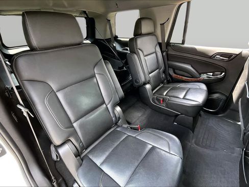 Used 2019 Chevrolet Tahoe Premier RWD image 18