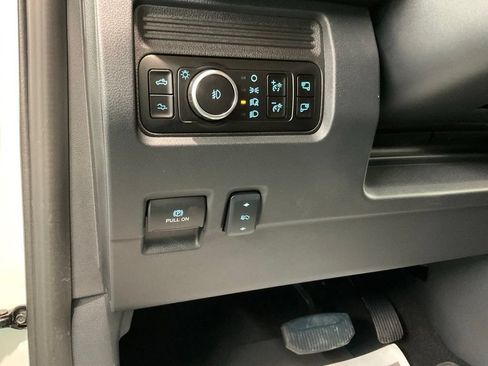 Used 2026 Ford F250 Platinum w/ Tremor Off-Road Package AWD/4WD image 8