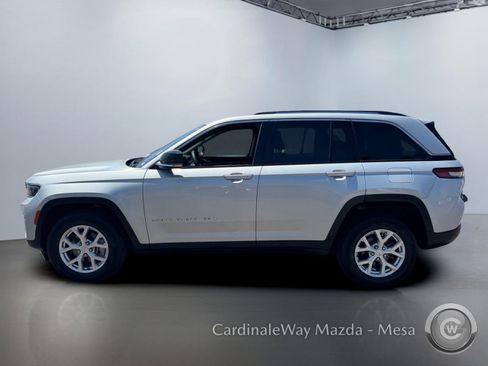 Used 2023 Jeep Grand Cherokee Limited AWD/4WD image 7