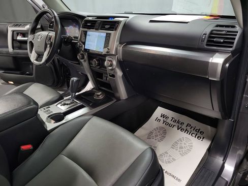 Used 2020 Toyota 4Runner SR5 Premium image 25