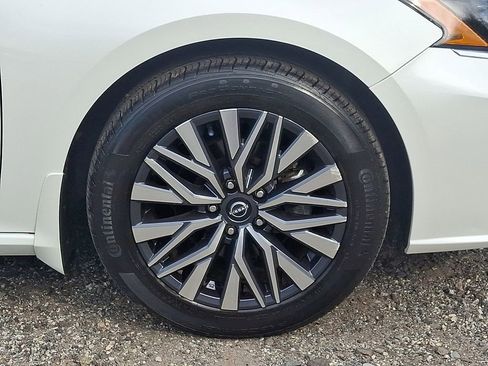 Certified 2023 Nissan Altima 2.5 SV FWD image 9