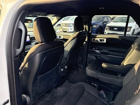 Used 2020 Ford Explorer XLT w/ Comfort Package AWD/4WD image 23