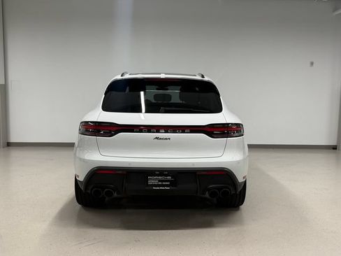 Certified 2026 Porsche Macan AWD/4WD image 9