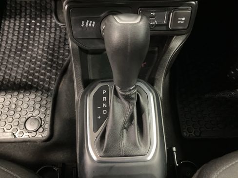 Used 2023 Jeep Renegade Latitude image 16