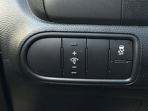 Used 2017 Kia Forte LX w/ LX Popular Plus Package image 22