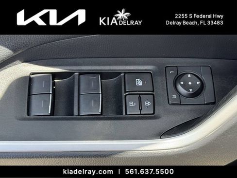Used 2023 Toyota RAV4 Limited FWD image 17