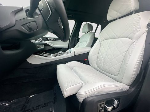 Used 2025 BMW X5 xDrive40i w/ Executive Package AWD/4WD image 22