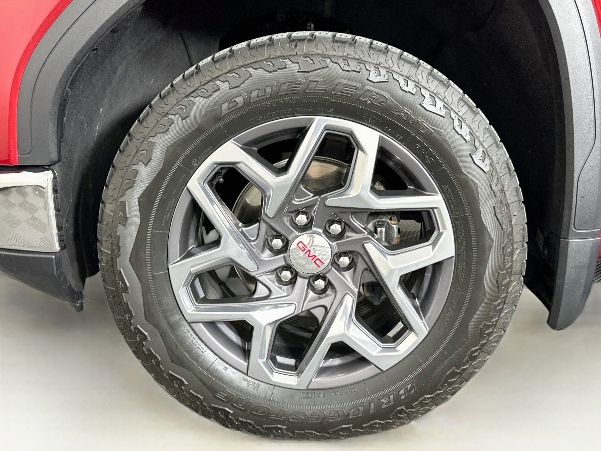 Used 2023 GMC Sierra 1500 SLT w/ SLT Premium Plus Package AWD/4WD image 11