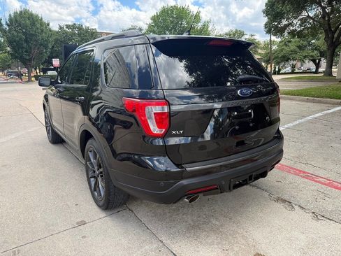 Used 2019 Ford Explorer XLT w/ Equipment Group 202A FWD image 4