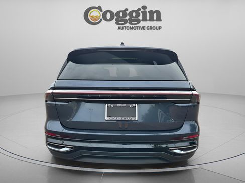 Used 2024 Lincoln Nautilus Premier w/ Equipment Group 102A image 4