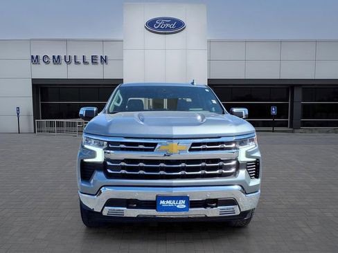 Used 2025 Chevrolet Silverado 1500 LTZ AWD/4WD image 8