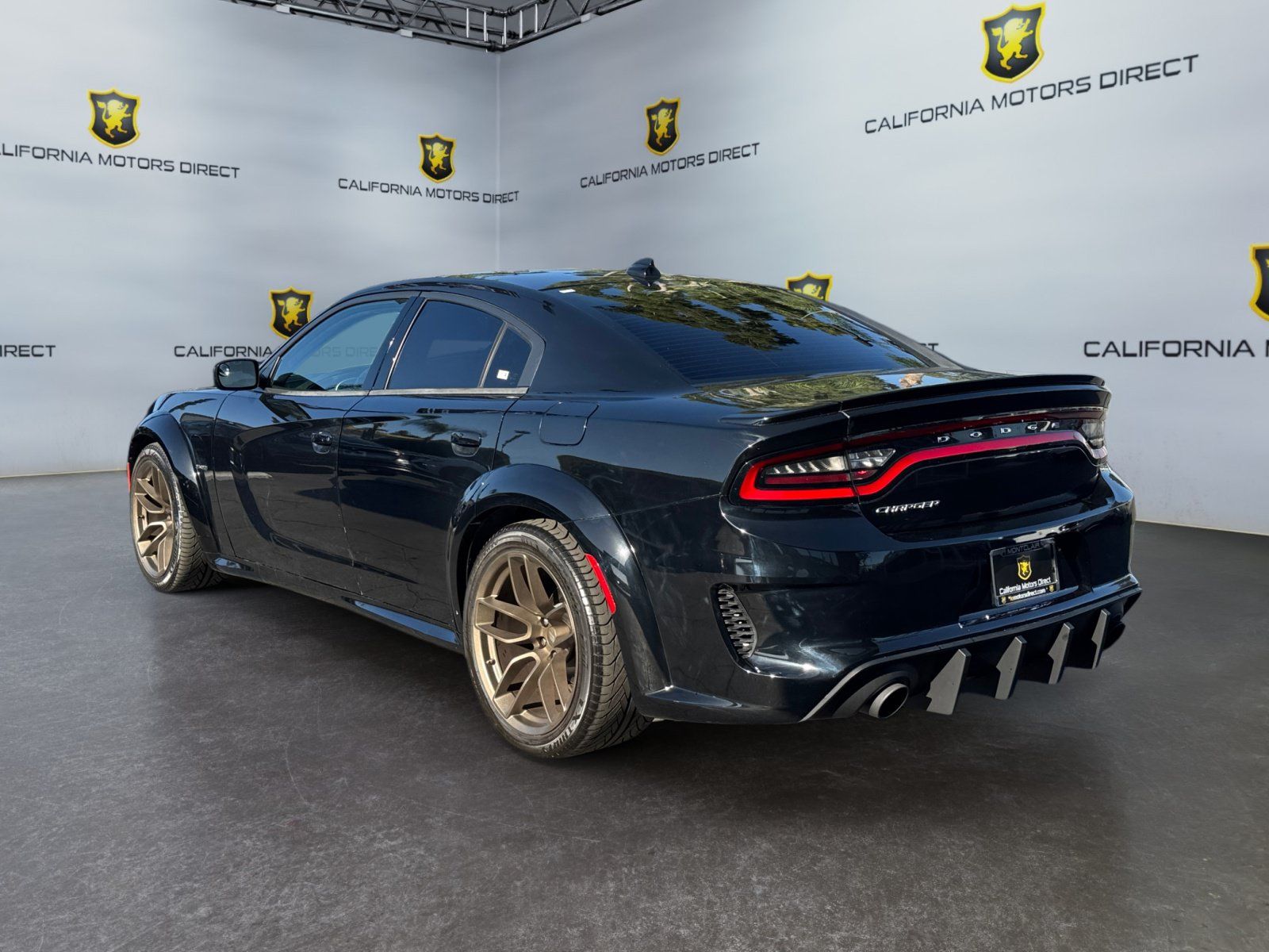 Used 2016 Dodge Charger R/T RWD image 3