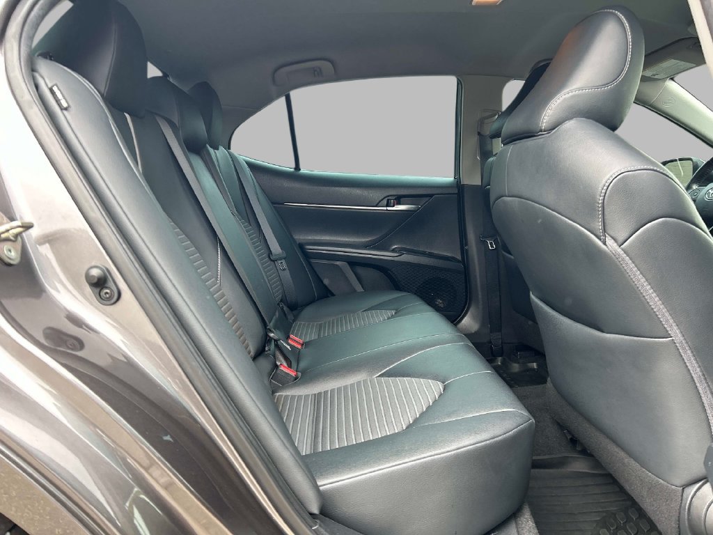 Used 2019 Toyota Camry SE FWD image 15
