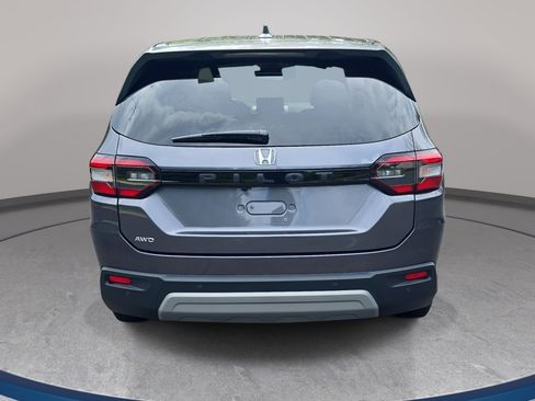 Used 2024 Honda Pilot EX-L image 6