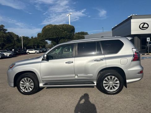 Used 2018 Lexus GX 460 Premium w/ Premium Package AWD/4WD image 2
