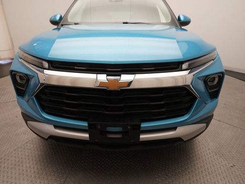 Used 2025 Chevrolet TrailBlazer LT AWD/4WD image 21