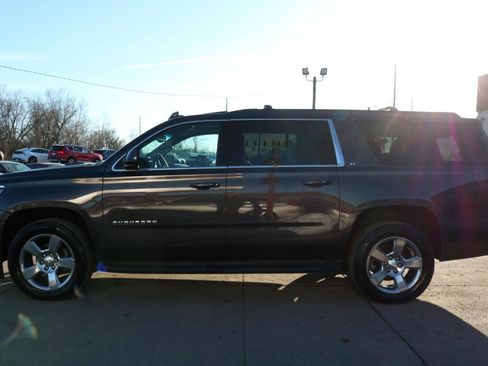 Used 2018 Chevrolet Suburban LT w/ Luxury Package image 13