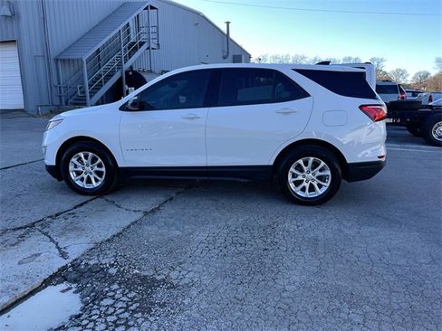 Used 2018 Chevrolet Equinox LS image 6
