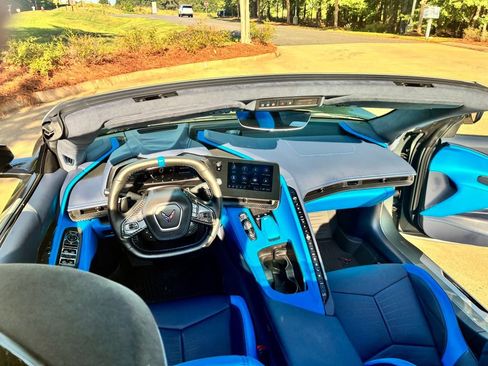 Used 2023 Chevrolet Corvette Stingray Premium Conv w/ Z51 Performance Package RWD image 30