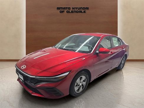 New 2026 Hyundai Elantra SE image 2