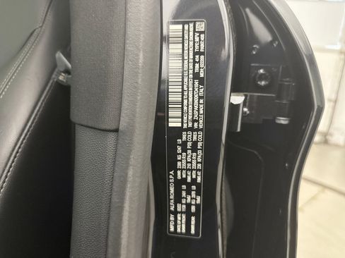 Used 2022 Alfa Romeo Stelvio Ti AWD/4WD image 11
