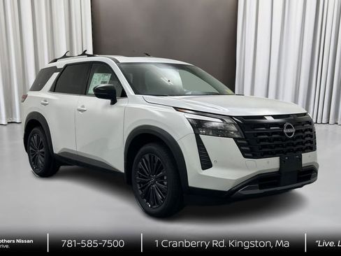 New 2026 Nissan Pathfinder SL w/ SL Premium Package AWD/4WD image 3