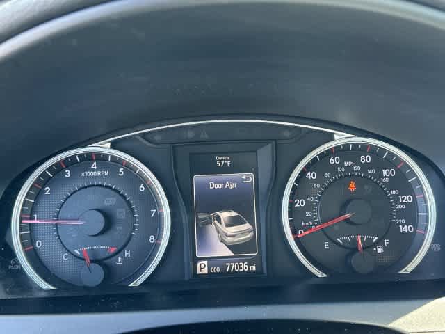 Used 2015 Toyota Camry SE FWD image 6