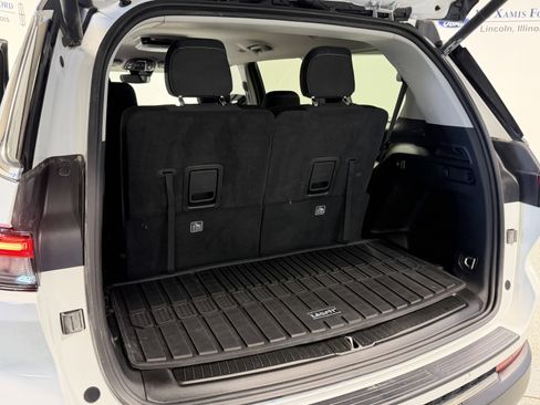 Used 2022 Jeep Grand Cherokee L Laredo w/ Luxury Tech Group I image 25